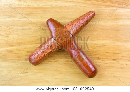 Cross bar wooden stick used as tool for traditional reflexology massage, Thai massage with better grip and 4 different shape, size of ending points