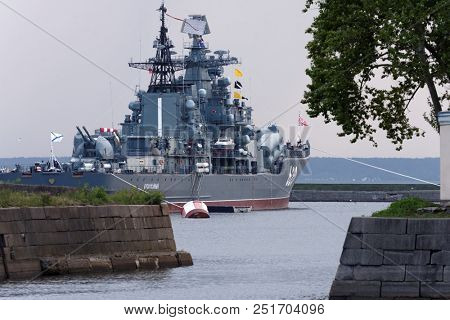 KRONSTADT, ST. PETERSBURG, RUSSIA - JULY 28, 2018: Sovremenny class destroyer Bespokoyny anchored in the port of Kronstadt before the Navy Day parade. Navy Day is celebrated last Sunday of July
