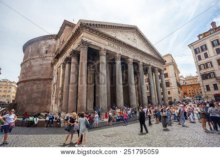 Rome, Italy - 22.06.2018: Tourists Visit The Pantheon In Rome. Roman Pantheon Is One Of The Best-kno