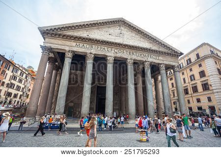Rome, Italy - 22.06.2018: Tourists Visit The Pantheon In Rome. Roman Pantheon Is One Of The Best-kno
