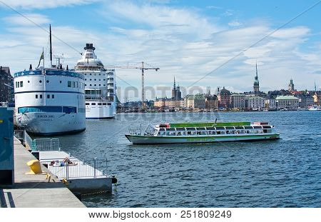 Boats For Sightseeing And Ferry For Long Distance Travel At Stadsgardskajen