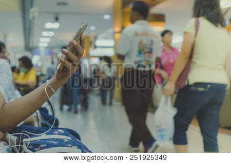 Many Patient Wait For Doctors And Nurses In The Hospital.