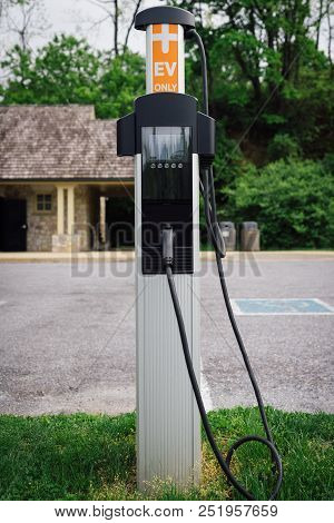 Electric Car Vehicle Automotive Ev Charging Station