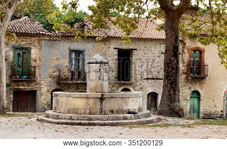 Roscigno Vecchio - Old Abandoned Village In Cilento, Campania, Italy