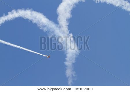 Jurgis Kairys & Iacarii Acrobati บูคาเรสต์ AirShow