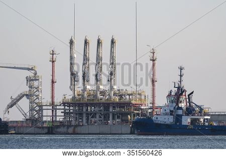Lng Terminal -  Unloading Jetty For Large Tankers And Tugboat