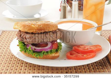 Çorba ve Hamburger