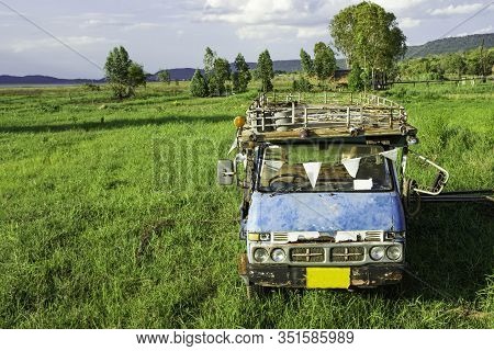 Car Wreck On Fields, Khonkean Province, Thailand - Dec 15, 2019, Cafe Restaurent Attent The Customer