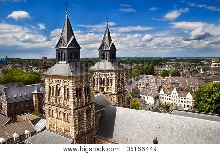 Vista su Maastricht dalla cima del Sint janskerk