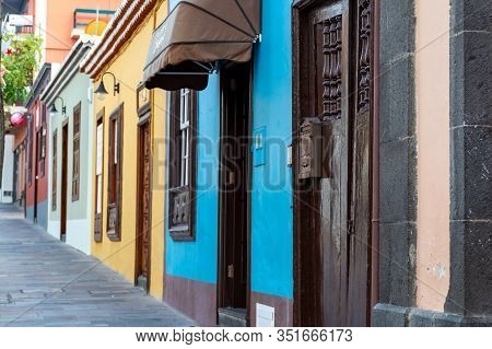 Old Charmant Houses In Los Llanos De Aridane, Tropical La Palma Island, Canary, Spain