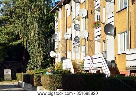 Trzcinsko-zdroj, Poland.8 October 2018. Old Urban Buildings In Town Trzcinsko-zdroj In Western Polan