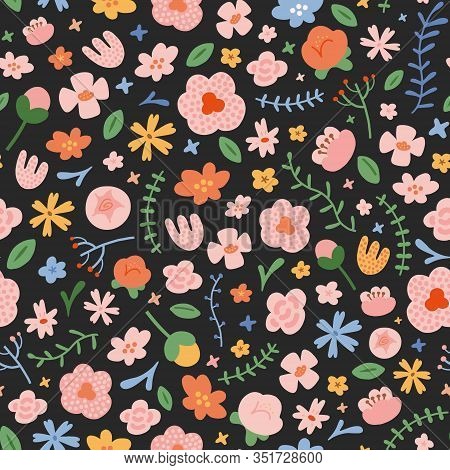 Spring Flower Pattern, Abstract Doodle Flowers, Hand Drawn Illustration, Seamless Vector Pattern, Or