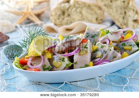 Balık salatası