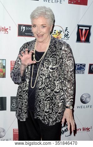 LOS ANGELES - FEB 9:  Lee Meriwether at the 5th Annual Roger Neal & Maryanne Lai Oscar Viewing Dinner at the Hollywood Museum on February 9, 2020 in Los Angeles, CA