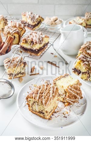 Homemade Autumn Winter Sweet Cakes, Cinnamon-streusel Layered Coffeecake.