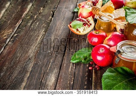 Jewish Autumn Rosh Hashana Celebration. Traditional Products For The Celebration Of Rosh Hashanah - 