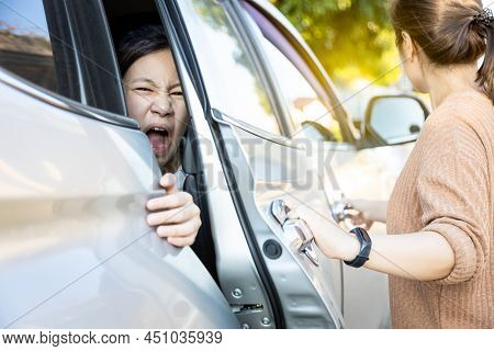 Accident,hand Slammed The Door,mischievous Child Girl Was Pinched Her Hand Or Fingers In The Car Doo
