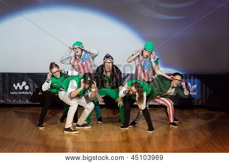 Moskau - APR-1: auf der Bühne Band, Hip Hop International - Cup Russland 2012 in Show Master fordert 