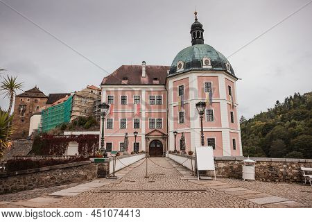 Chateau And Castle Becov Nad Teplou
