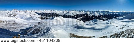 Large Winter Landscape Panorama Picture Winter Above Davos On The Chorbschhorn Graubunden. Ski Touri