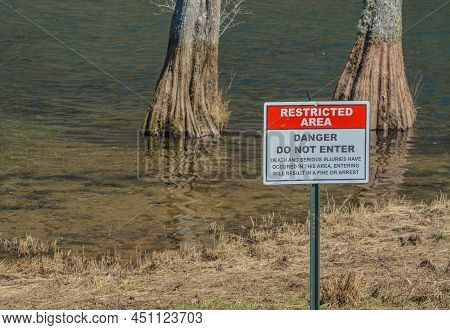 Restricted Area, Danger Do Not Enter Sign. At Broken Bow Lake In Beavers Bend State Park, Broken Bow