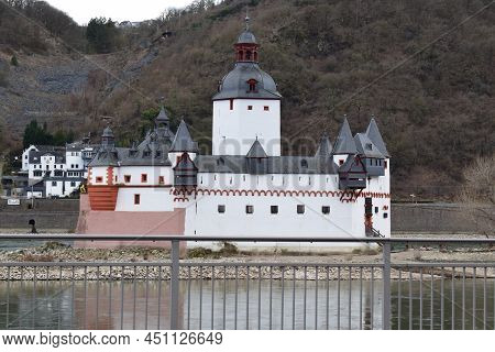 Burg Pfalzgrafenstein On  Tiny Rhine Island Near Kaub