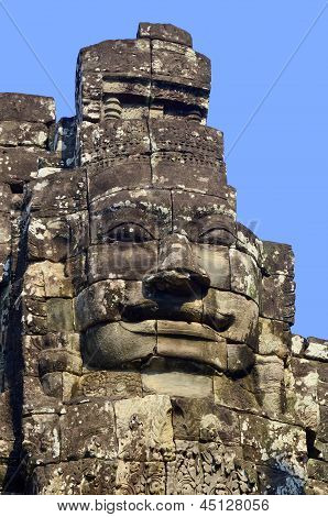 Il Bayon è un ben noto tempio Khmer