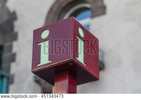 Red Cube Information Sign Helping Tourist The Right Direction