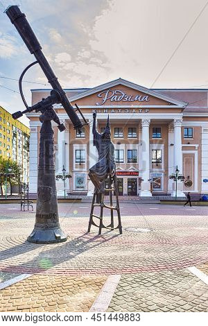 Mogilev, Belarus - September 11, 2021: Famouse Bronze Sculpture Of Mogilev Famous Astrologer With Te