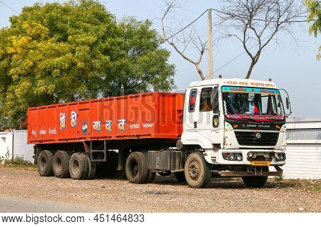 Uttar Pradesh, India - February 27, 2022: White Semitrailer Truck Ashok Leyland U-4019 Tt At An Inte