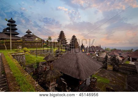 Penataran Agung Pura Besakih komplex