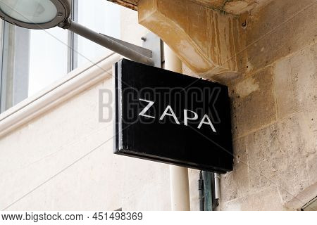 Bordeaux , Aquitaine  France - 03 20 2022 : Zapa Logo And Sign Text Front Facade Store Fashion Brand