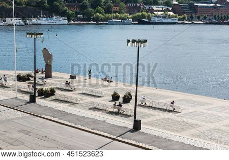 Riddarholmen, Stockholm, Sweden - 07 24 2019- View Over The Shore And Seaside Of Old Town
