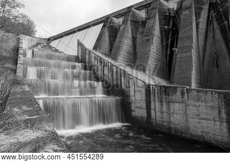 Wimbleball Dam