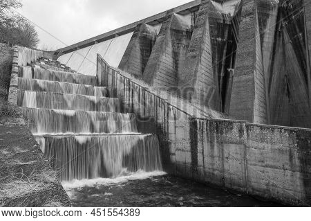 Wimbleball Dam