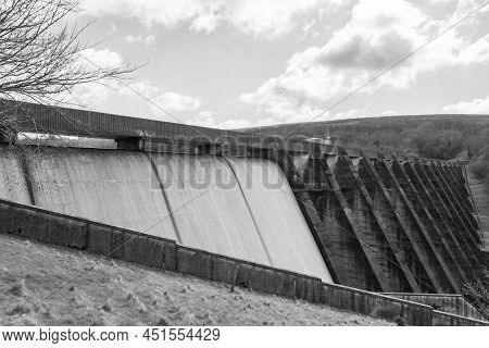 Wimbleball Dam
