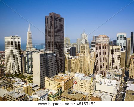 Udsigten fra tagterrassen til byen San Francisco