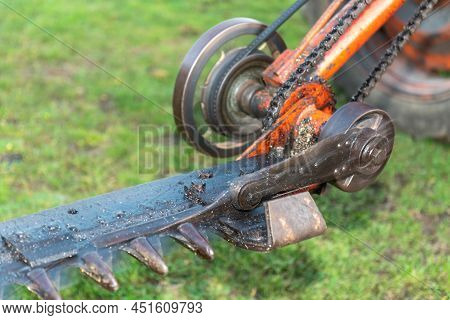 Cutter Bar Hedge Trimmer