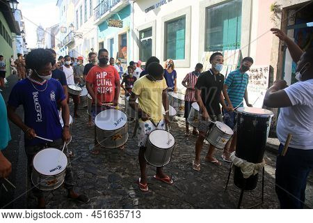 Salvador, Bahia, Brazil - March 25, 2022: Young Members Of Projeto Axe Make A Percussion Presentatio