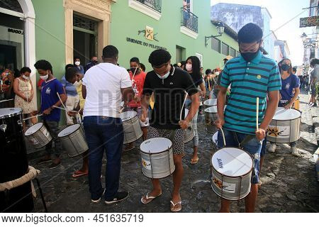 Salvador, Bahia, Brazil - March 25, 2022: Young Members Of Projeto Axe Make A Percussion Presentatio