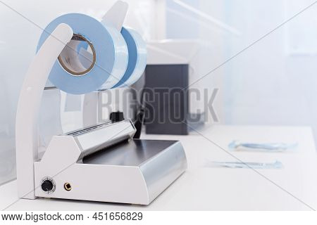 Medical Sterilization Packaging Machine And Roll Pack For Sterilized Dental Instruments.