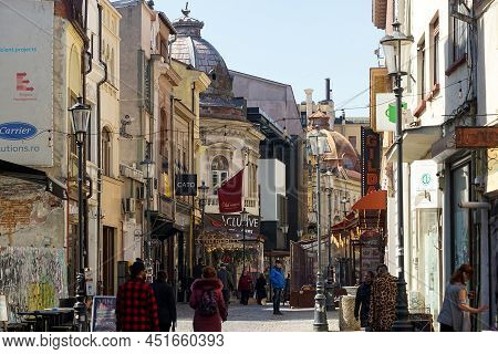 Bucharest, Romania - March 24, 2022: Lipscani, An Old-style Street With Houses With Beautiful Archit