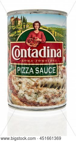 Winneconne, Wi -24 March 2021: A Can Of Contadina Pizza Sauce On An Isolated Background