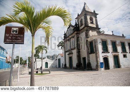 Salvador, Bahia, Brazil - March 28, 2022: Nossa Senhora De Boa Viagem Church And Hospicio In The Cit