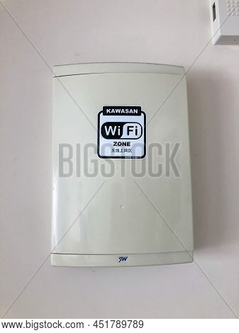 Wireless Rooter Box On The White Wall