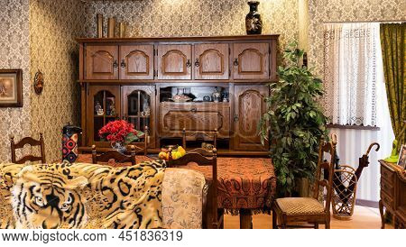 Schaerbeek, Brussels Capital Region, Belgium - 03 26 2022 - Decorated Studio With A Vintage Living R