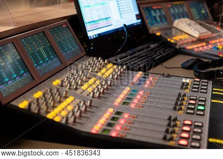 Schaerbeek, Brussels Capital Region, Belgium - 03 26 2022 - Professional Mixer Console In The Studio