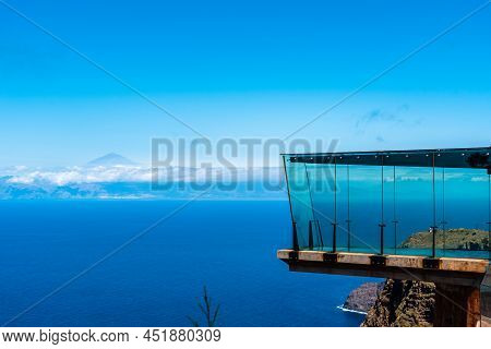 Agulo, Spain - August 9, 2021: Abrante Viewpoint. It Has A Famous Walkway With A Glass Floor Facing 
