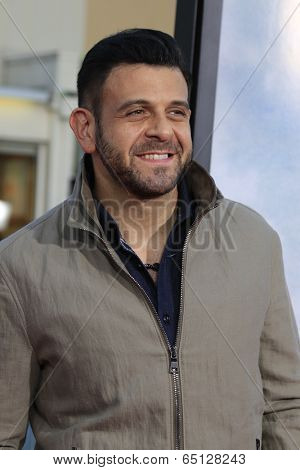 LOS ANGELES - MAY 15:  Adam Richman at the 