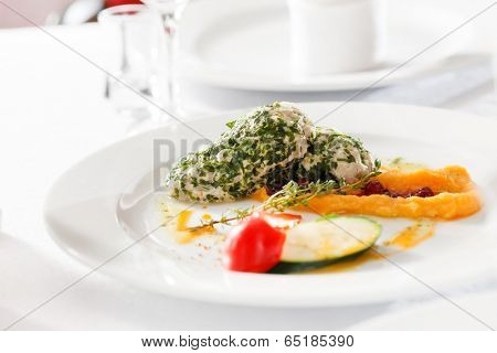 chicken cutlets with vegetables